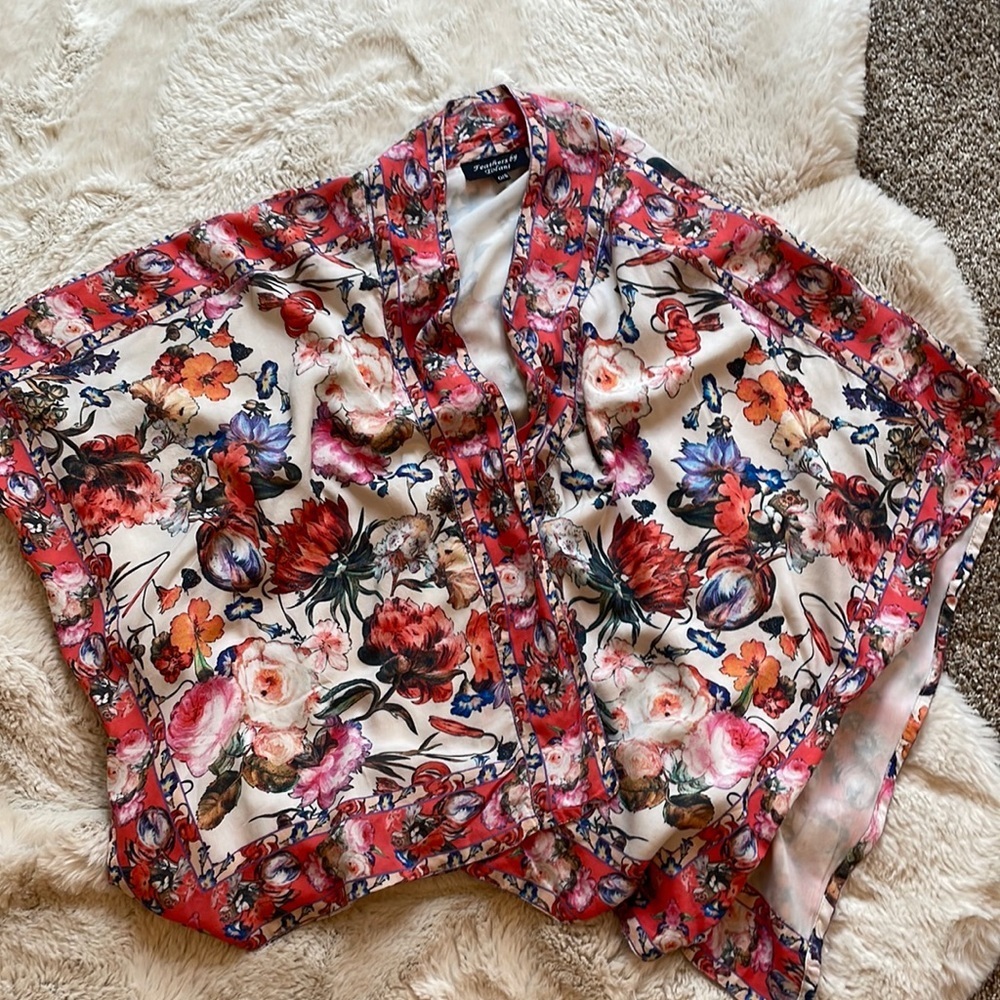 Feathers by Tolani‎ originally sold at Anthropologie - Picture 2 of 2